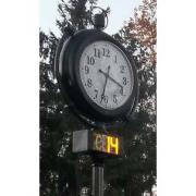 Köztéri utcai órák / 2 oldalas analóg óra dísz oszlopon hőmérséklet kijelzővel